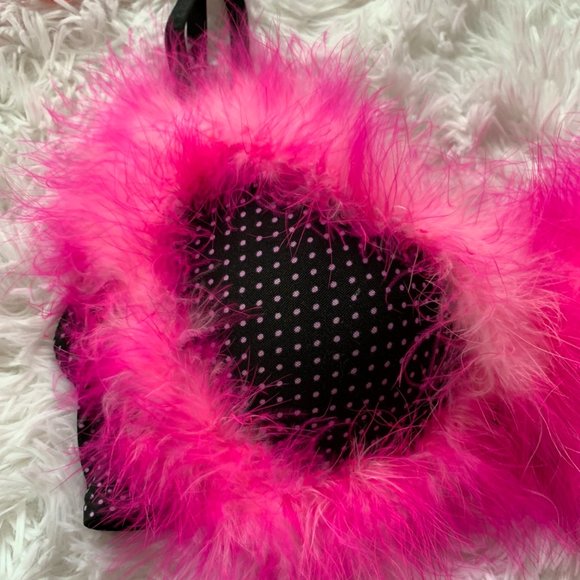 Sexy Boa Bra - Picture 5 of 5